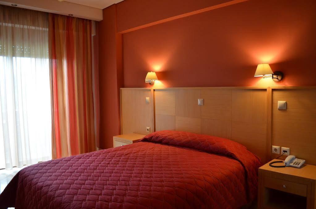 Evia Hotel & Suites Marmari  Ngoại thất bức ảnh