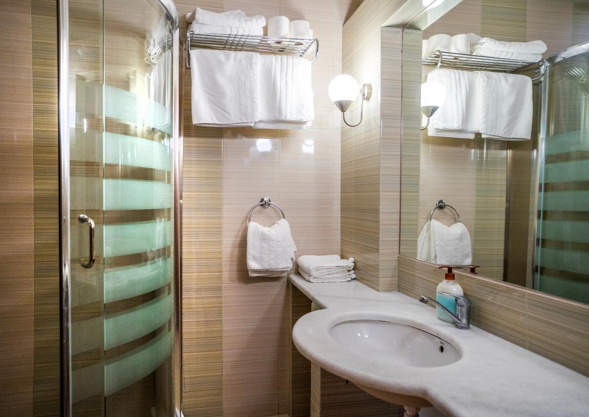 Evia Hotel & Suites Marmari  Ngoại thất bức ảnh