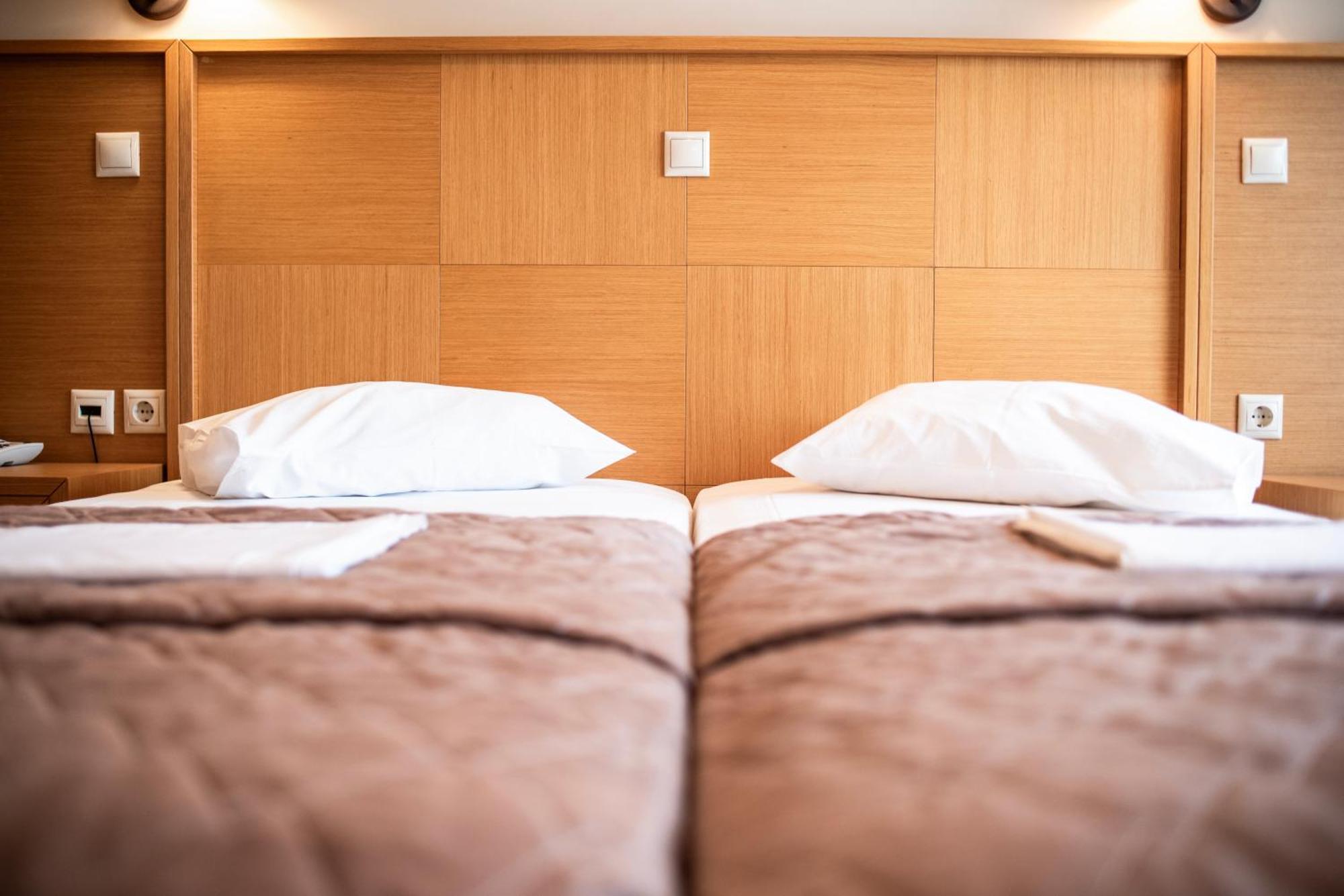 Evia Hotel & Suites Marmari  Ngoại thất bức ảnh