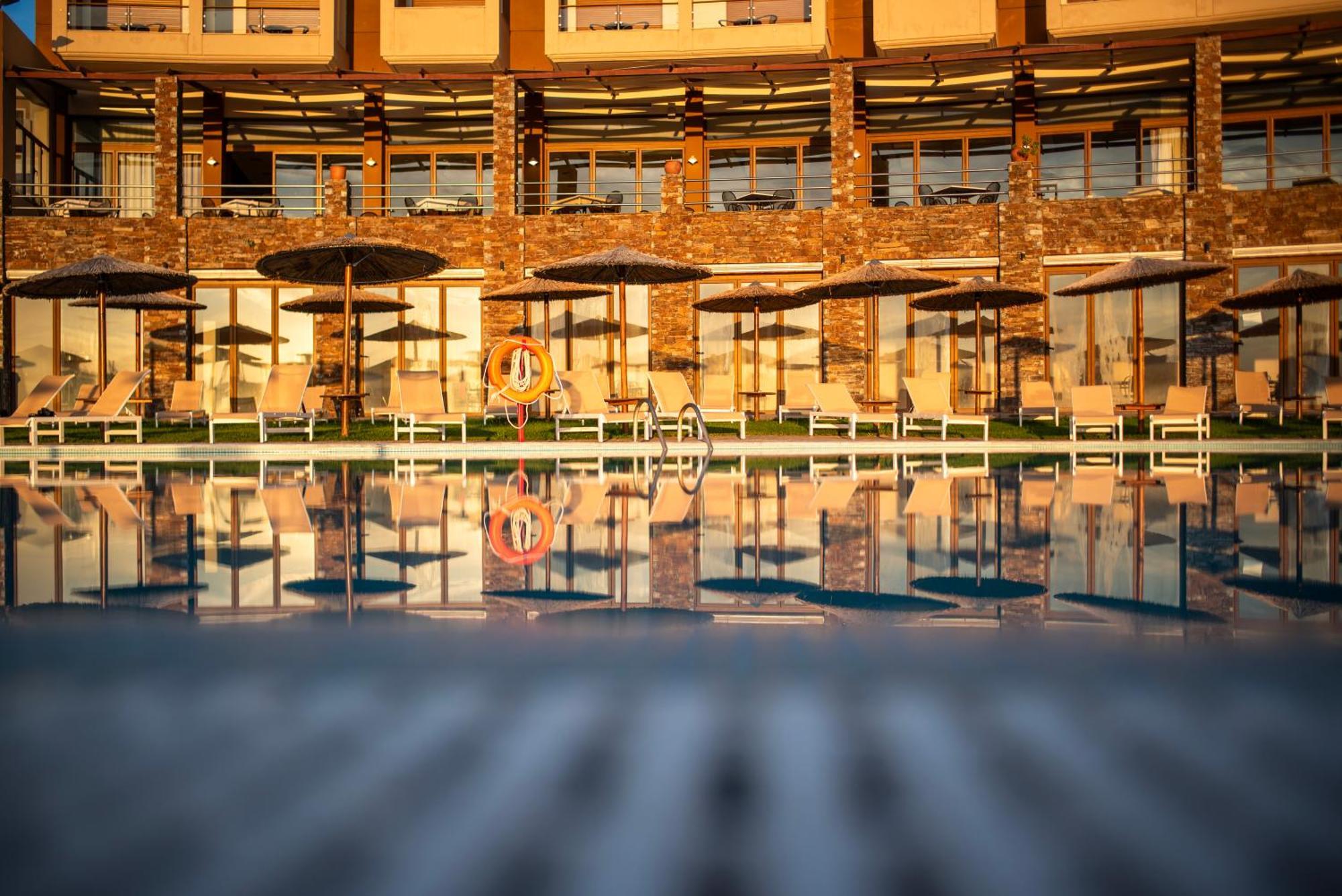 Evia Hotel & Suites Marmari  Ngoại thất bức ảnh